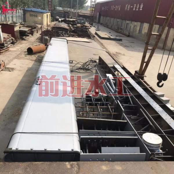 液壓鋼壩閘門(mén)